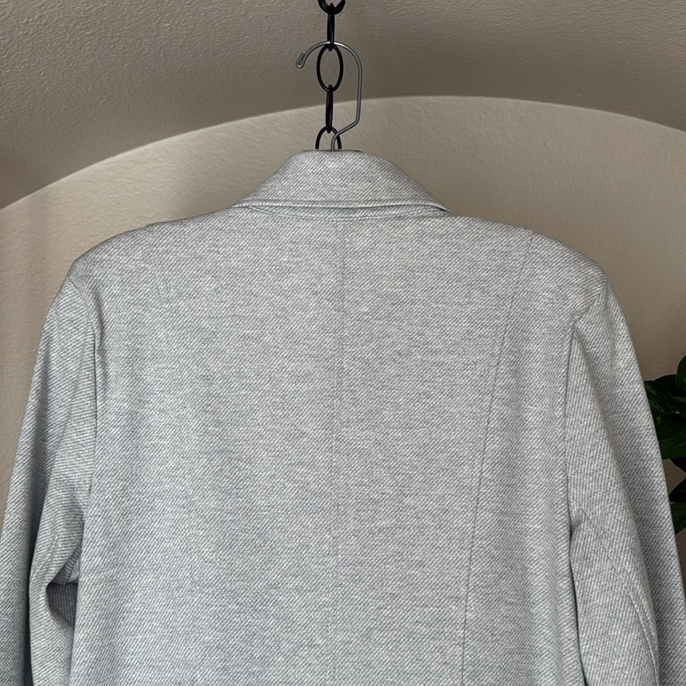 NWOT CAbi Calvary Heather Light Gray Twill
Ponte Snap Closure Jacket, M - Picture 13 of 16